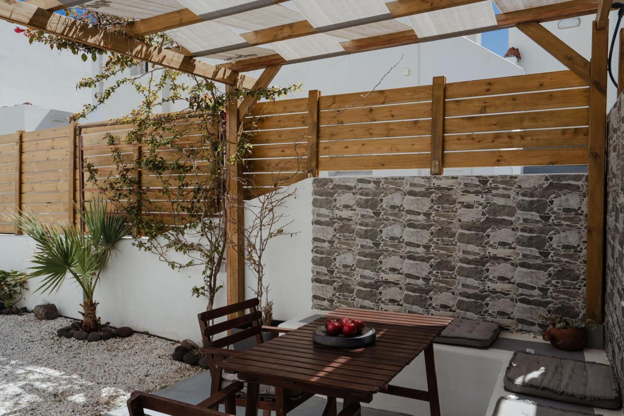 The Vine Suites Vourvoúlos Esterno foto